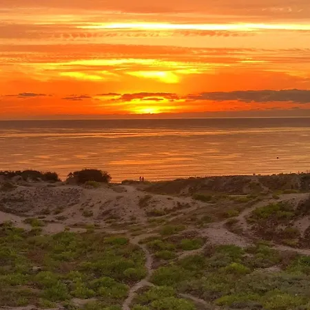 ゲストハウス Family House Victoria' Garden 3*